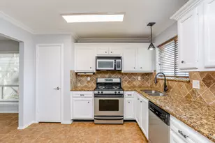 8123 Big Oak Trail Dr, Houston, TX 77040 - Photo 13