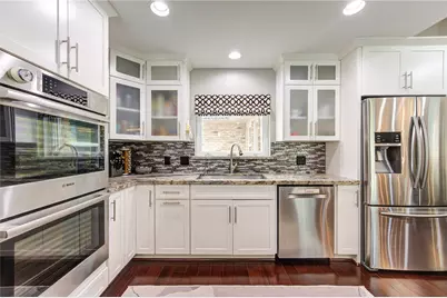 15739 Fleetwood Oaks Drive, Houston, TX 77079 - Photo 17