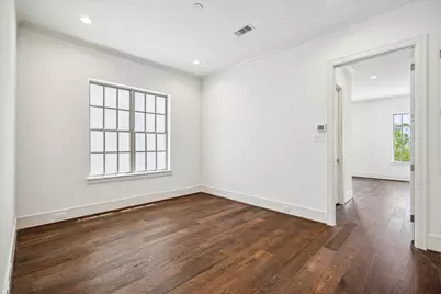 209 Sutton Row Place, Houston, TX 77024 - Photo 11