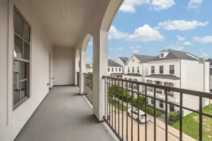 209 Sutton Row Pl, Houston, TX 77024 - Photo 19