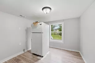 811 W Broad St, Freeport, TX 77541 - Photo 23