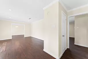6026 McKnight St, Houston, TX 77035 - Photo 5