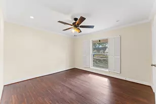 6026 McKnight St, Houston, TX 77035 - Photo 7