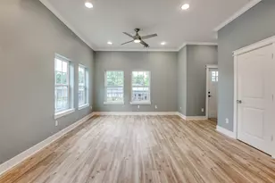 4927 E Ridge Creek Dr, Houston, TX 77053 - Photo 3