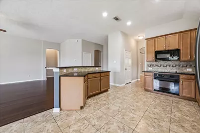 2821 Chinaberry Park Lane, League City, TX 77573 - Photo 9
