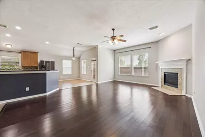 2821 Chinaberry Park Lane, League City, TX 77573 - Photo 11