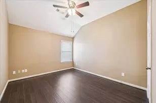 2821 Chinaberry Park Ln, League City, TX 77573 - Photo 13