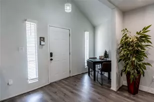 2010 Caplin St, Houston, TX 77026 - Photo 9