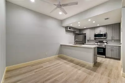 11711 Memorial Drive #534, Houston, TX 77024 - Photo 9