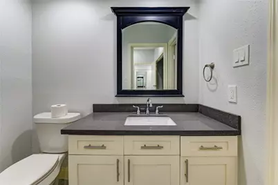 11711 Memorial Drive #534, Houston, TX 77024 - Photo 37