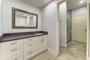 11711 Memorial Dr, Houston, TX 77024 - Photo 31