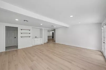 7007 Sharpview Drive, Houston, TX 77074 - Photo 3