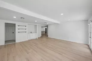 7007 Sharpview Dr, Houston, TX 77074 - Photo 3