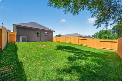 11864 E Gate Dr, Willis, TX 77318 - Photo 31