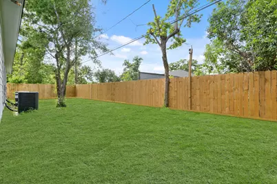 5941 Southlea Street, Houston, TX 77033 - Photo 21