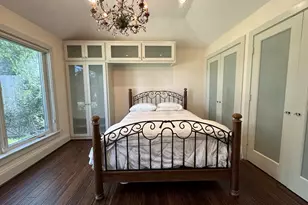 5426 Windswept Ln, Houston, TX 77056 - Photo 9