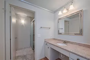 2475 Underwood St, Houston, TX 77030 - Photo 15