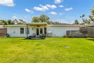 1819 Mill Creek Dr, Houston, TX 77008 - Photo 33