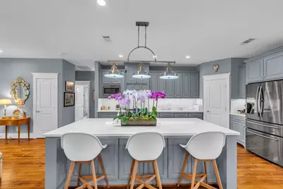 1819 Mill Creek Drive, Houston, TX 77008 - Photo 13