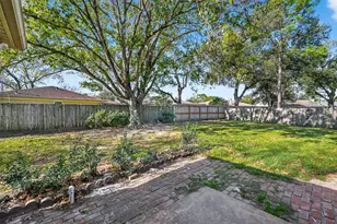 14035 Utopia Dr, Sugar Land, TX 77498 - Photo 5