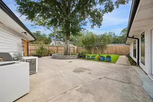 10018 Briar Forest Dr, Houston, TX 77042 - Photo 25