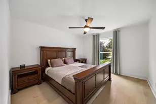 10018 Briar Forest Dr, Houston, TX 77042 - Photo 23