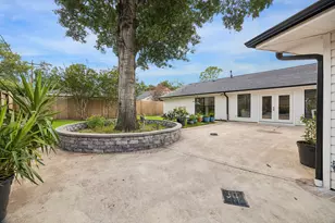 10018 Briar Forest Dr, Houston, TX 77042 - Photo 27