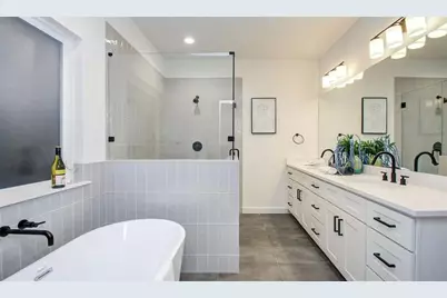 211 E 33rd Street, Houston, TX 77018 - Photo 15