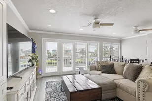34 Dolphin St, Hitchcock, TX 77563 - Photo 1