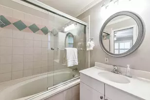 906 Bay Oaks Rd, Houston, TX 77008 - Photo 19