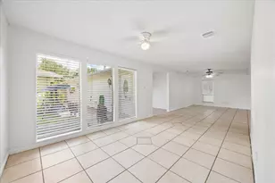 15714 Echo Hill Dr, Houston, TX 77059 - Photo 17