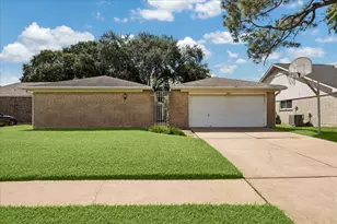 15714 Echo Hill Dr, Houston, TX 77059 - Photo 1