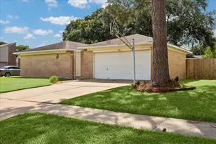 15714 Echo Hill Dr, Houston, TX 77059 - Photo 5