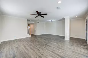 6364 Briar Rose Dr, Houston, TX 77057 - Photo 9