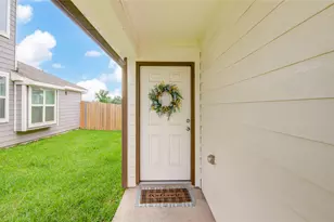 219 Lisa Marie Dr, Angleton, TX 77515 - Photo 3