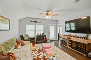 219 Lisa Marie Dr, Angleton, TX 77515 - Photo 9