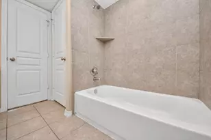 908 W 26th St, Houston, TX 77008 - Photo 13
