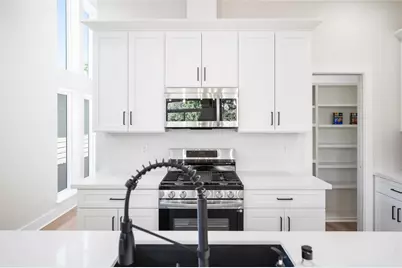 921 East 38th Street, Houston, TX 77022 - Photo 21