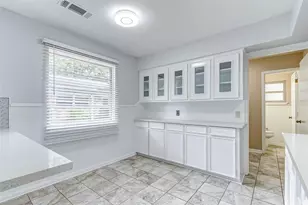122 Camellia St, Sugar Land, TX 77478 - Photo 9