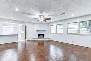 122 Camellia St, Sugar Land, TX 77478 - Photo 13