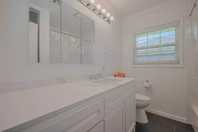 3042 Oak Forest Drive, Houston, TX 77018 - Photo 11
