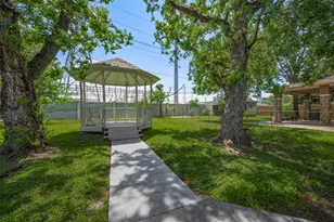 3042 Oak Forest Dr, Houston, TX 77018 - Photo 17