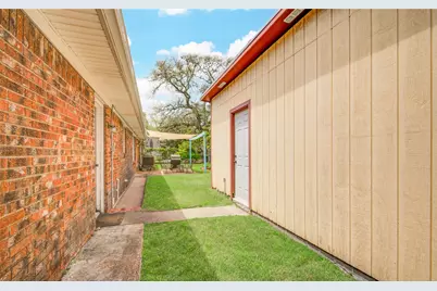 3528 Avenue L, Galveston, TX 77550 - Photo 25