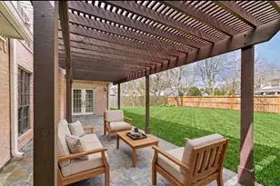 1410 Osborne Dr, Friendswood, TX 77546 - Photo 27