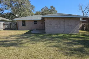 1820 Sunset Ave, Bay City, TX 77414 - Photo 21