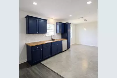 1820 Sunset Avenue, Bay City, TX 77414 - Photo 3