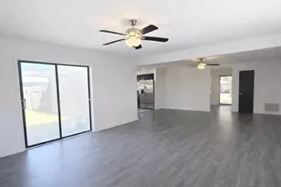 1820 Sunset Ave, Bay City, TX 77414 - Photo 9