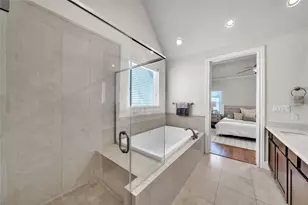 9443 Fannin St, Houston, TX 77045 - Photo 39