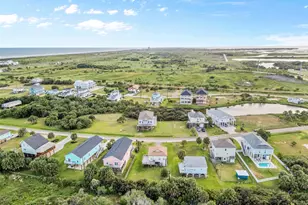 3811 Las Palmas St, Galveston, TX 77554 - Photo 7