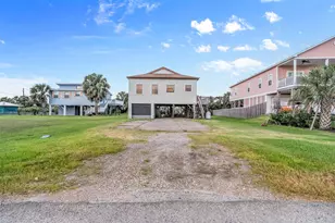 3811 Las Palmas St, Galveston, TX 77554 - Photo 19